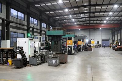 盧東磊帶隊深入調研金屬制品制造業 把脈問需，力促產業轉型升級